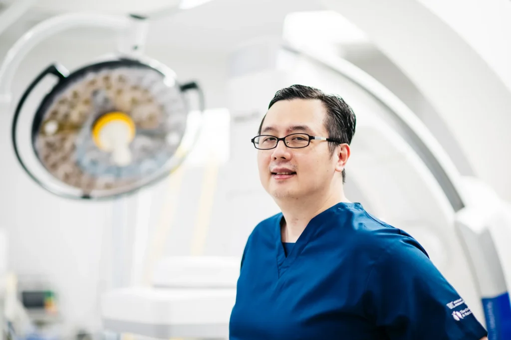 Dr Yong Ren, Knee Pain Specialist